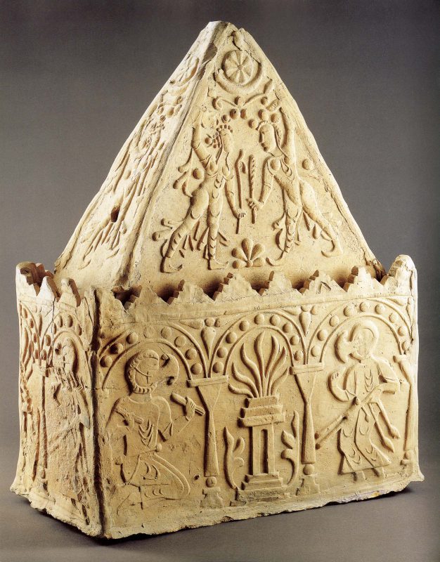 Rectangular container with triangular lid decorated with priestly figures and divine ones